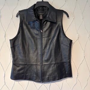 Ladies Croft & Barrowe leather vest. Crafted in soft lambskin leather